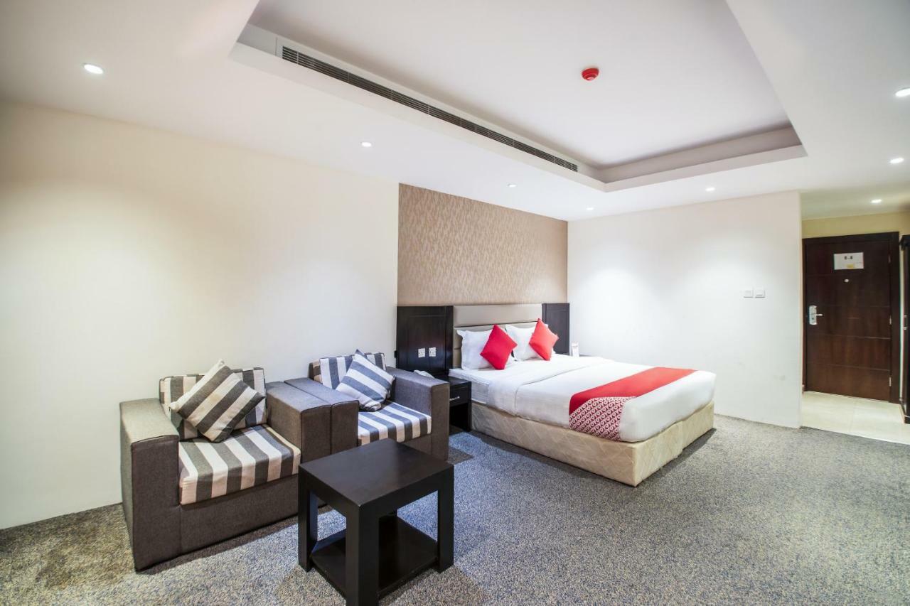 Oyo 200 Majestic Homes Hotel