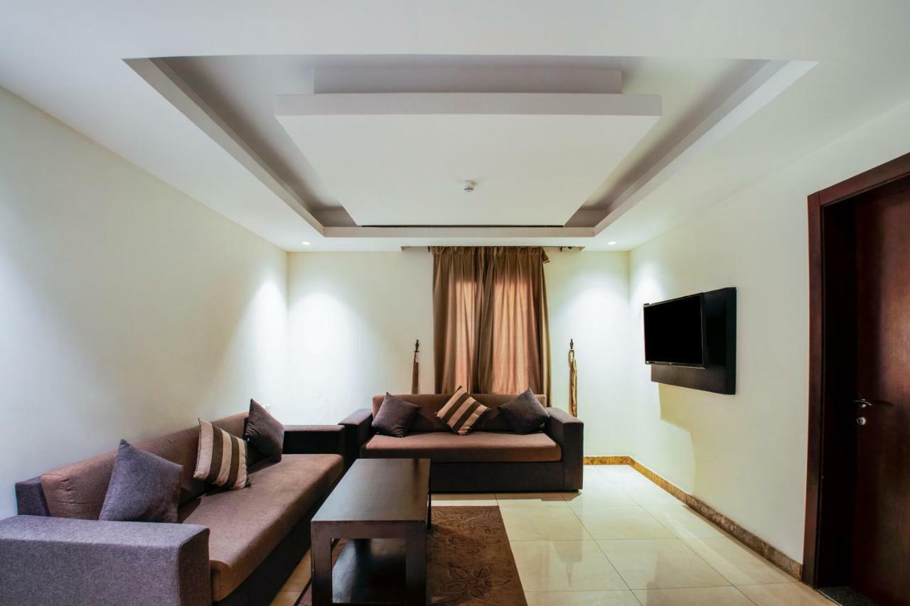 Oyo 200 Majestic Homes Hotel